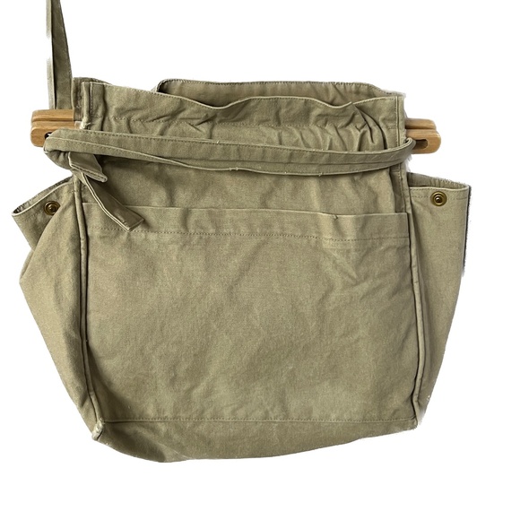 Tilley Endurables Bag Pick Pocket Proof Green Shoulder Adjustable Strap Worn - - Picture 10 of 10